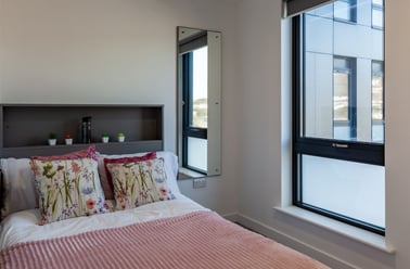 Premium En Suite, Oldway Centre, 39 High Street, City Centre, Swansea - Image 3